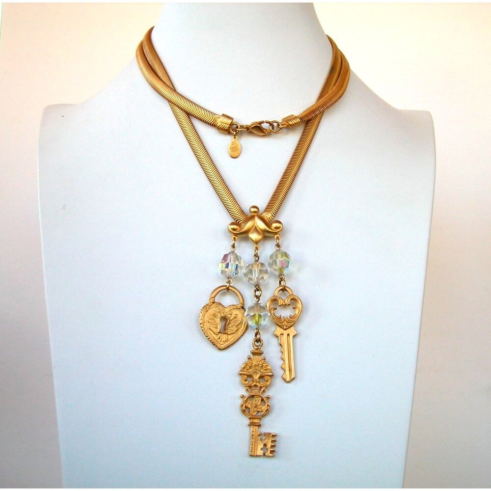Charm Necklace Heart & Key Pendant With Crystal Accents